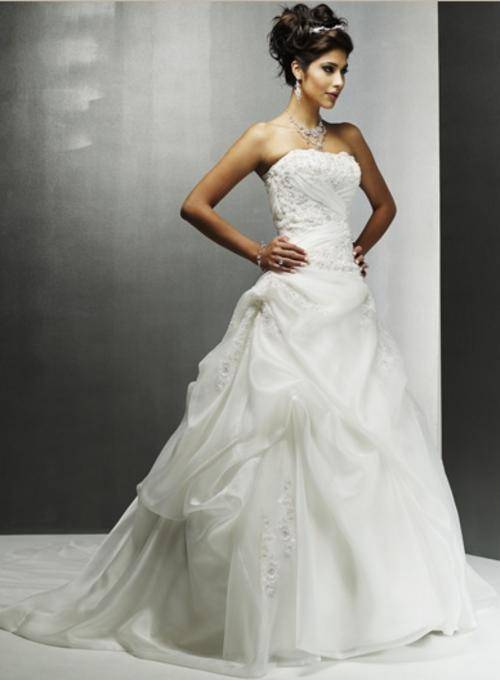 WEDDING DRESS  - Get veil & dress bag for free!!