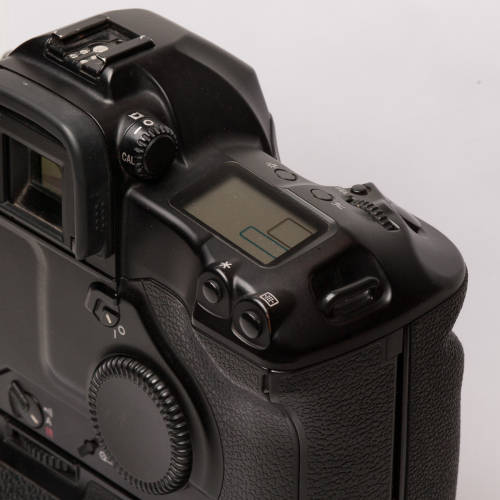Canon EOS 3 with PB-E2