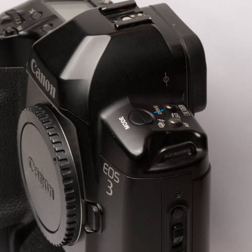 Canon EOS 3 with PB-E2
