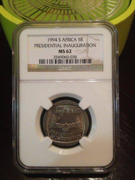 NGC MS62 1994 PRESIDENTIAL INAUGURATION R5 COIN. BUILDING IN THE FRONT. VERY VERY RARE!!!!