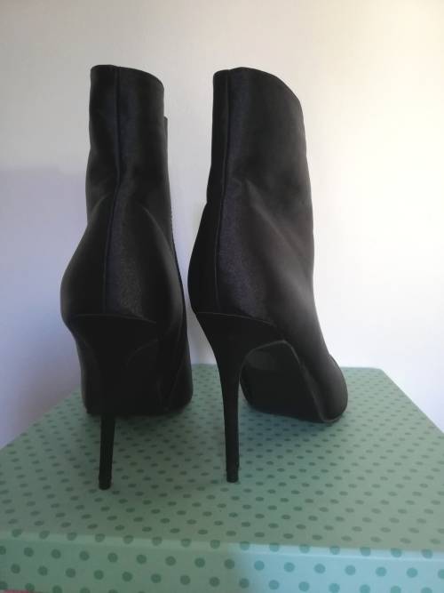 Black Satin Boots - Daily Friday (8)