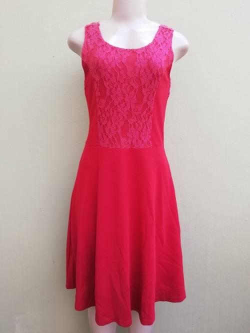 RED FIT AND FLARE DRESS - LARGE