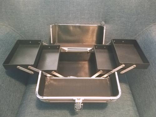 MAKEUP TRAIN CASE - ROSE GOLD 26cm x 18cm x 18cm