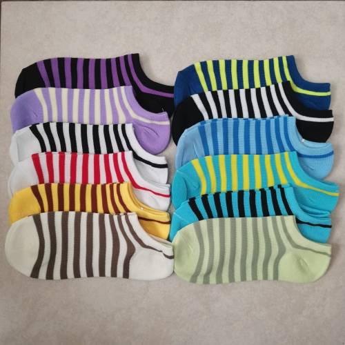 LADIES ANKLE SOCKS - 12 PAIRS MIXED STRIPES