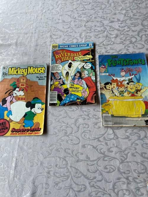 3 x comic books as shown