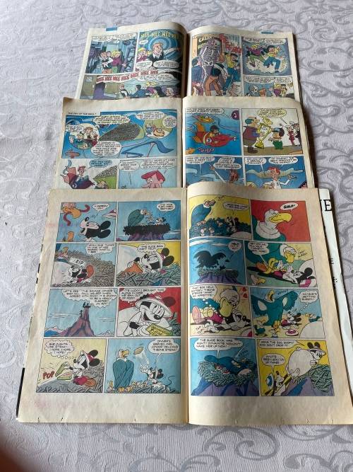 3 x comic books as shown