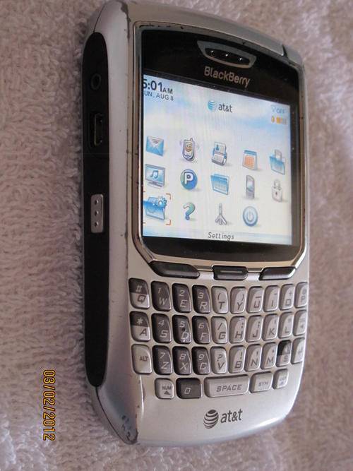 BLACKBERRY 8700C  ,BBM, BIS with battery & Charger 100% working order
