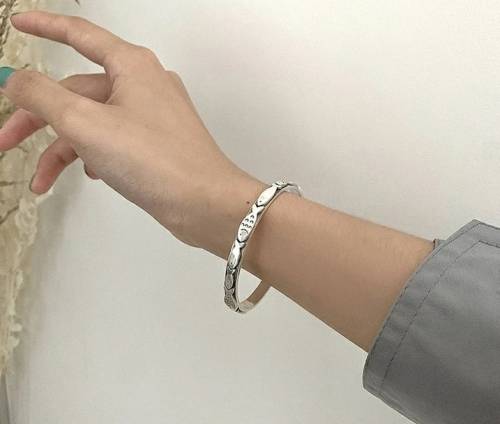 925 Silver Embossed Fish Bangle