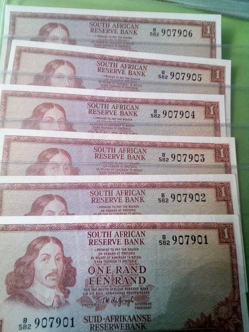 TW de JONGH R1 notes ( UNC ) ( in sequence )( B 582 prefix )