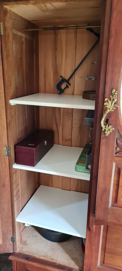 Beautifully crafted solid oak antique wardrobe