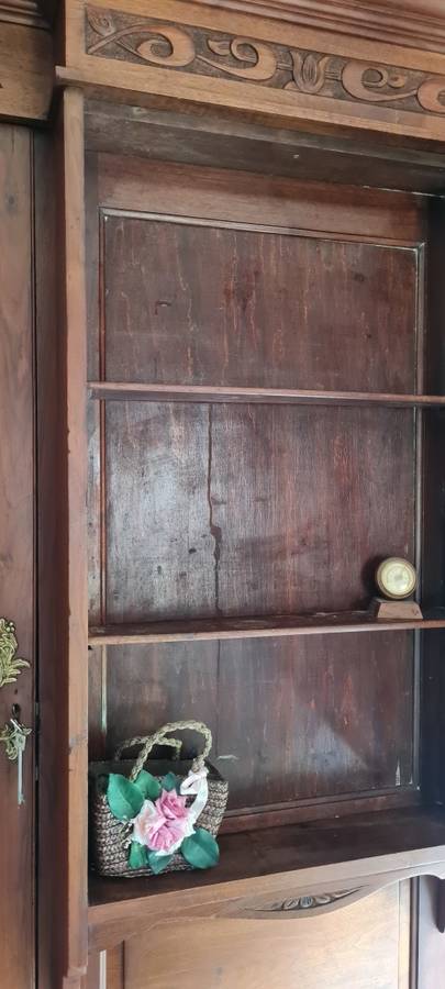 Beautifully crafted solid oak antique wardrobe