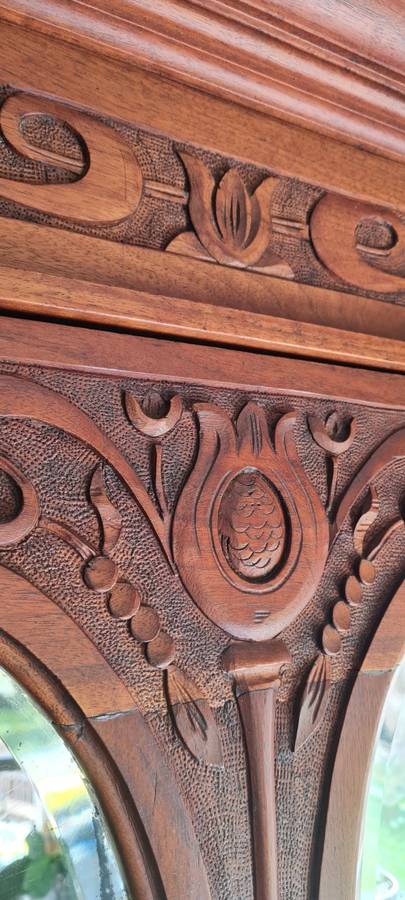Beautifully crafted solid oak antique wardrobe