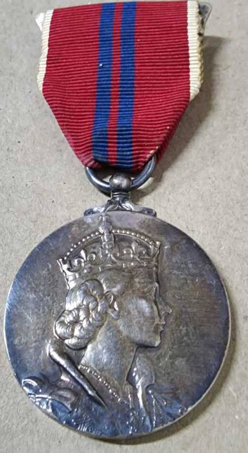 RAREST CORONATION MEDAL QUEEN ELIZABETH 11 1953