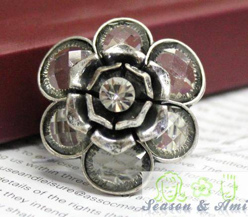 vintage style stretch fashion crystal flower rings