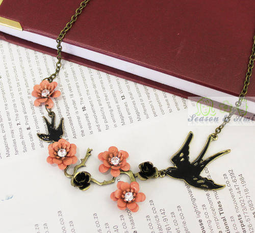 New Elegant Korean style swallow&flower crystal Necklace
