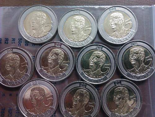 8 BRAND NEW UNCIRCULATED MANDELA R5'S BID PER COIN