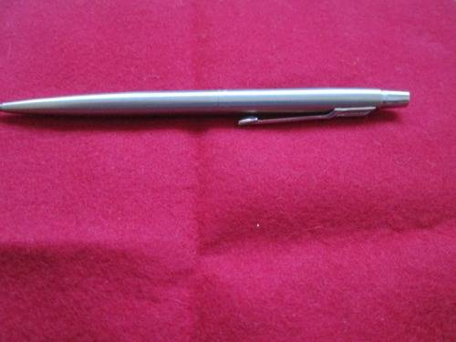 PARKER STAINLESS STEEL PEN & ORIGINAL BLUE REFILL STILL WRITING.