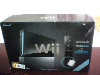 Nintendo Wii Complete in box (Shipping R60)