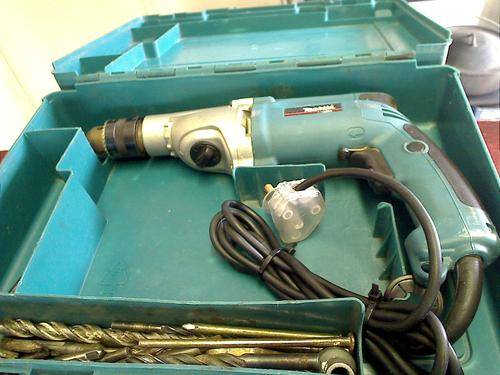 Makita HP2050 Hammer Drill and case (Reversable) 2 Speed