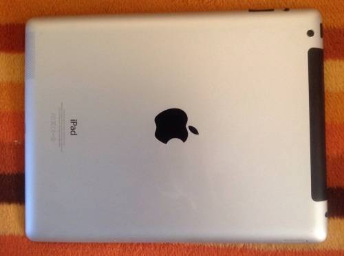 IPAD 4 16Gb Cellular and Wifi - Please note IPAD is dead, can be used for Spares.