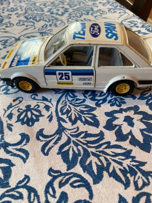 Bburago Ford Escort XR3