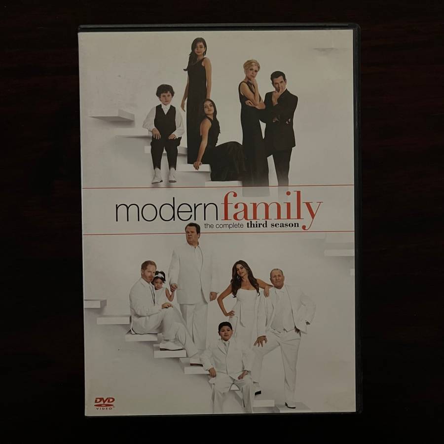 Modern Family - The Complete Third Season 3DVD Set South African Press