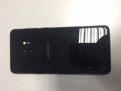 Samsung Galaxy S9+ 128GB Midnight Black - plus accessories - Mint Condition!!!