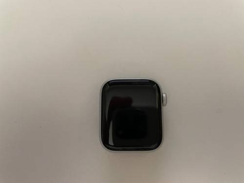 Apple Watch Nike SE (GPS, 40mm, Silver Aluminum, Pure Platinum/Black Nike Sport Band, 2021)