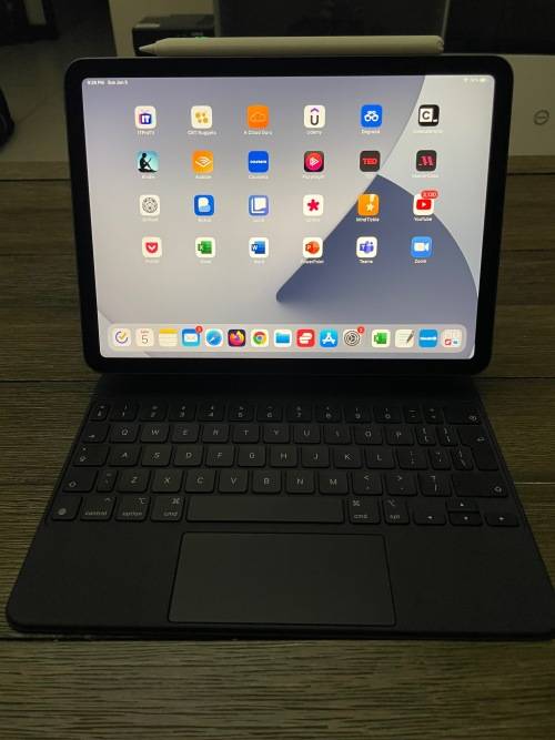 Apple iPad Air 4th Generation 64GB Wifi Space Grey (Mint Condition!) incl. (Magic Keyboard/Pencil)