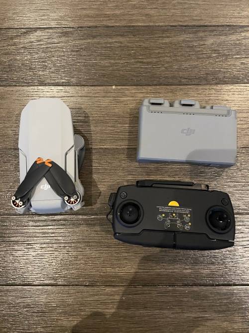 DJI Mini SE Fly More Combo