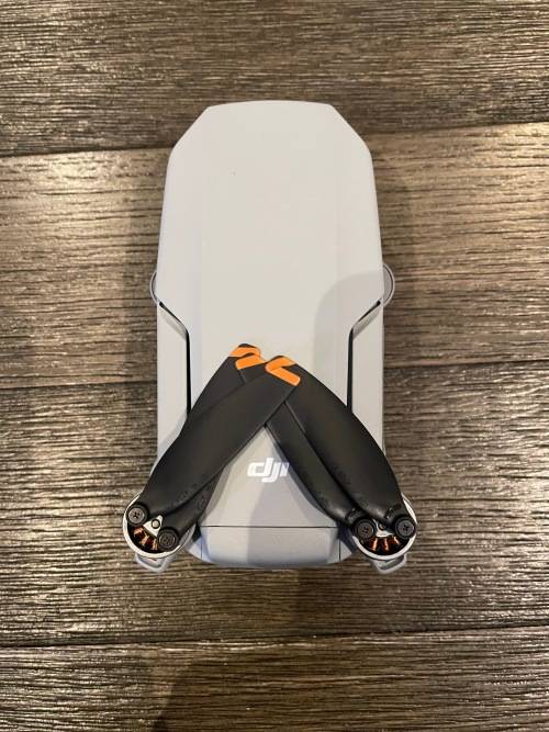 DJI Mini SE Fly More Combo