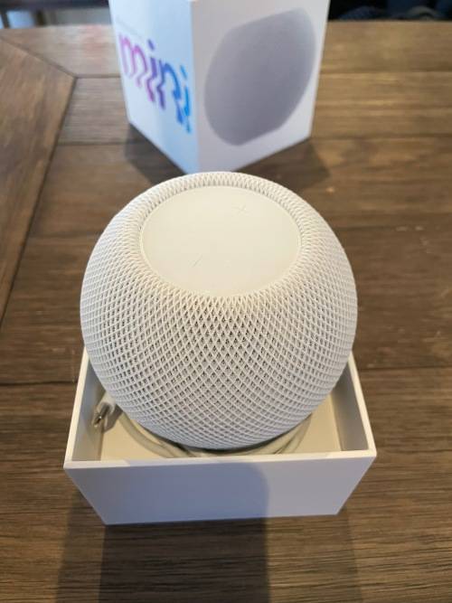 Apple Homepod Mini Smart Speaker - Mint Condition!