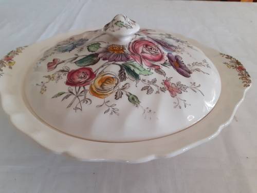 BEAUTIFUL SHERATON JOHNSON BROS TUREEN