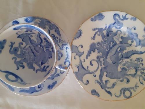 BEAUTIFUL TEA TRIO ROYAL WORCESTER