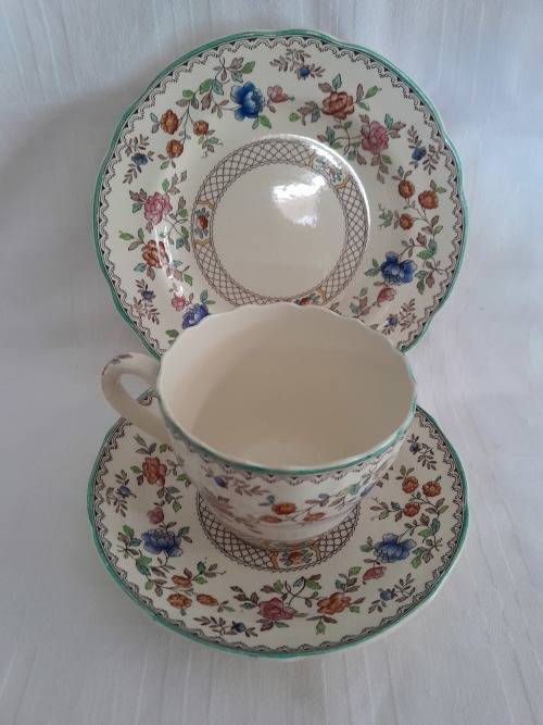 PERFECT BEAUTIFUL SPODE AUDLEY ROYAL JASMINE TEA TRIO (3 available)