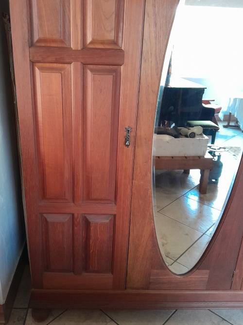 BEAUTIFUL BIG TEAK WARDROBE