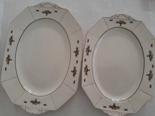 2  BEAUTIFUL PLATTERS BY ROYAL VENTON WARE