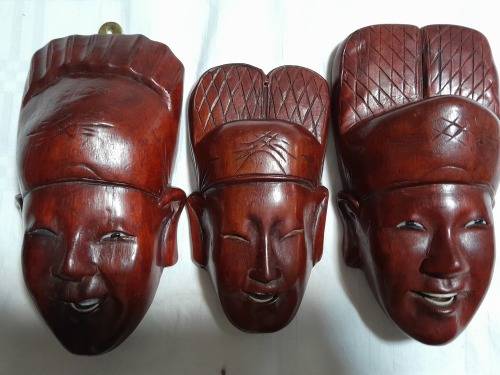 5 EASTERN ROSEWOOD MASKS/ PLAQUES