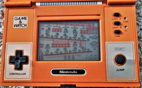 VINTAGE NINTENDO GAME AND WATCH DONKEY KONG MULTI SCREEN (DK52)