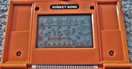 VINTAGE NINTENDO GAME AND WATCH DONKEY KONG MULTI SCREEN (DK52)