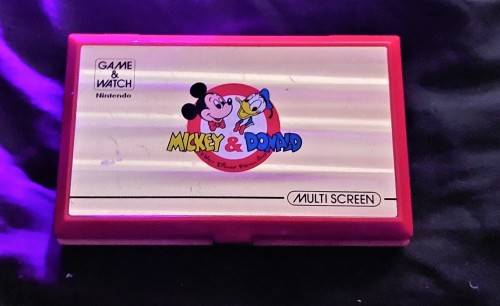 VINTAGE NINTENDO GAME and WATCH MICKEY and DONALD (DM53). MULTI-SCREEN