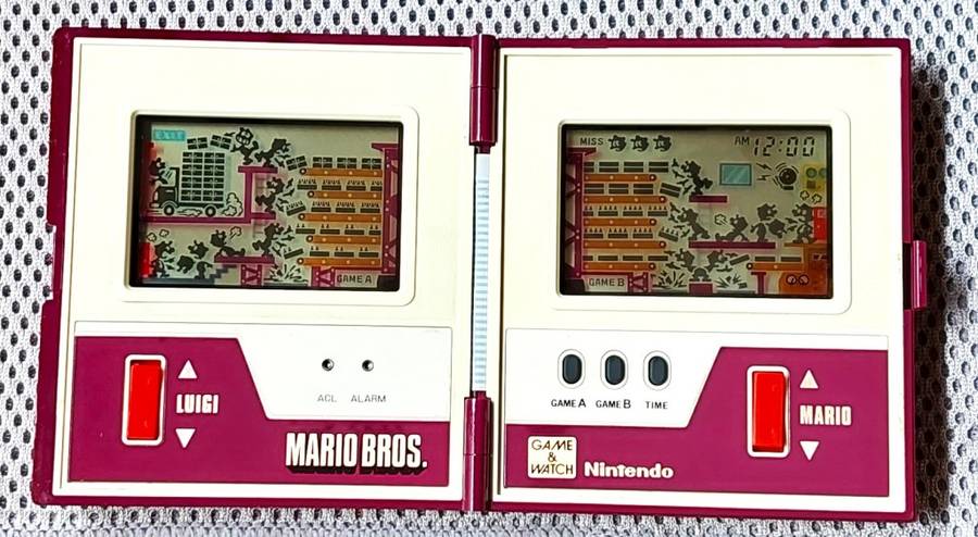 VINTAGE! 1983 NINTENDO MULTI SCREEN GAME AND WATCH MARIO BROS (MW56)