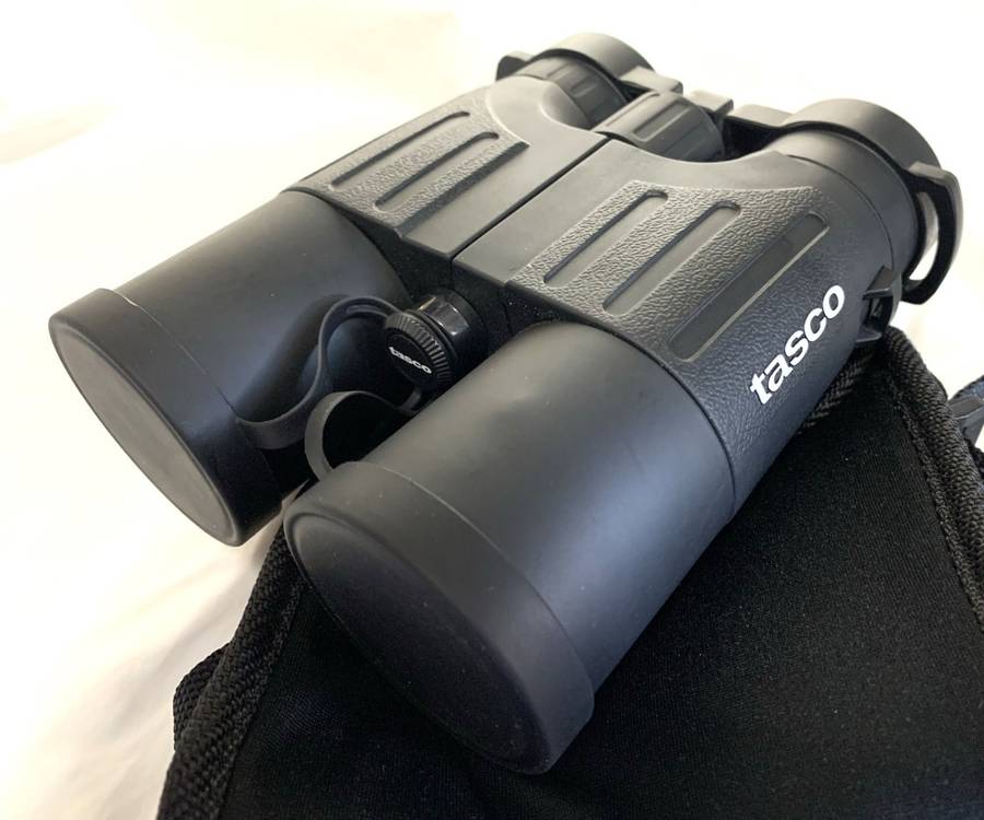 Tasco 10x42 Roof Prism Waterproof Binocular, as new never used outdoors.