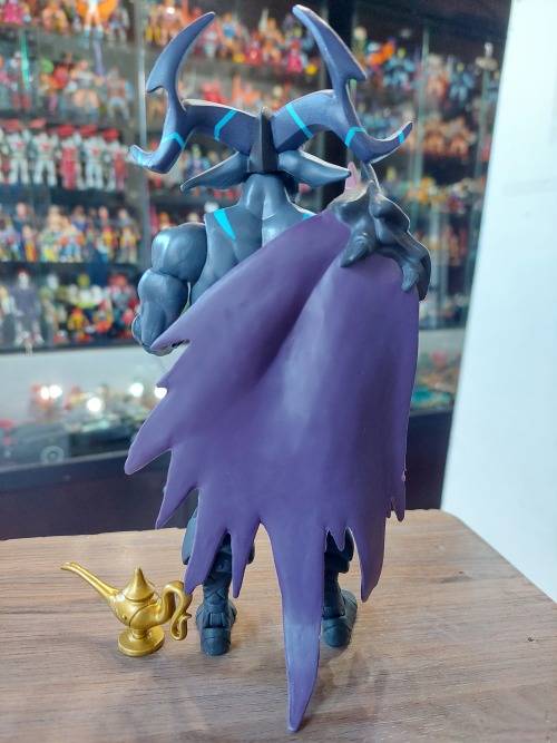 MOTUC Complete Prahvus Masters Of The Universe Classics Figure He-Man