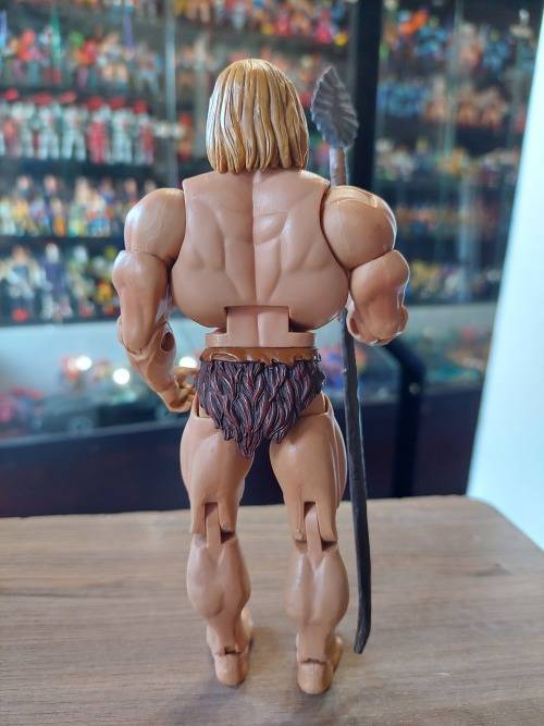 MOTUC OO-LARR Masters Of The Universe Classics Figure He-Man