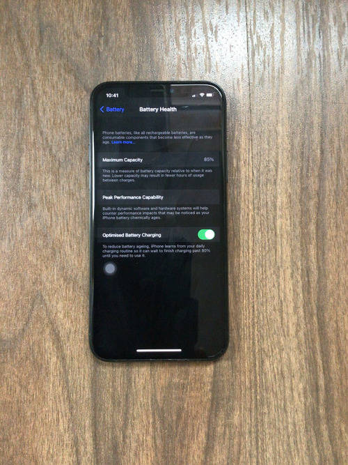 Apple iPhone 11 Pro 64GB Midnight Green With UAG Cover