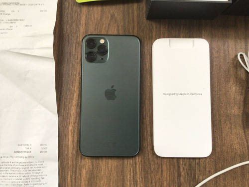 Apple iPhone 11 Pro 64GB Midnight Green With UAG Cover