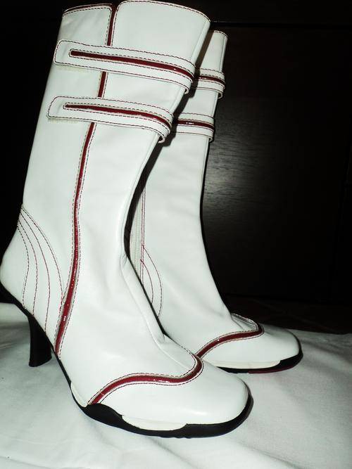 Brand New Sexy SKETCHERS Boots (5) Bought in London