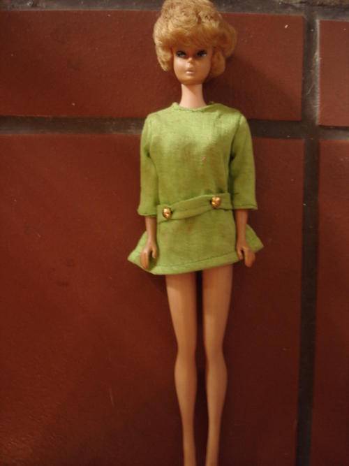 VINTAGE 1963 BLONDE BUBBLE CUT BARBIE DOLL