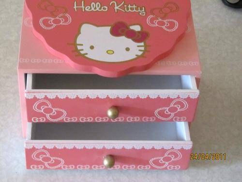 Beautiful Hello Kitty wooden Jewellery Box